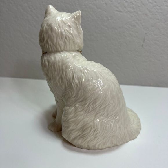 Lenox Fine China Sitting Pretty Cat Figurine Trimmed in Gold B090 - Picture 3 of 8